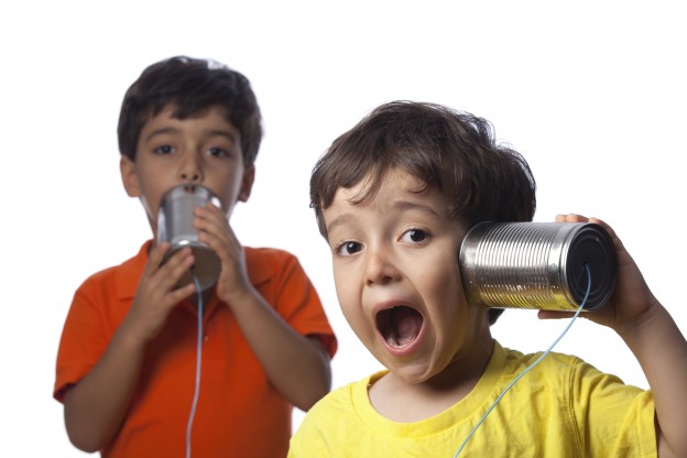 kids-communicating-01